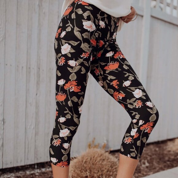 NWT - Simple Addiction Exclusive Poppy Pleasure Capri Leggings - Size S/M - Picture 2 of 4